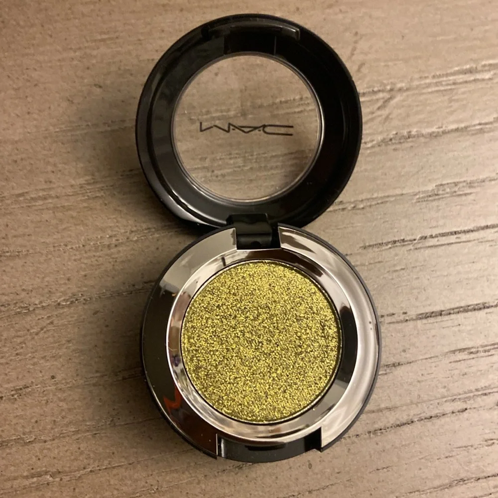 Mac Cosmetics Dazzel Shadow Extreme in Joie de Glitz